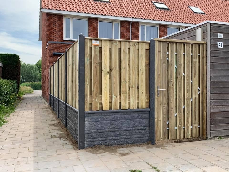 Luxe hout-betonschutting granietmotief