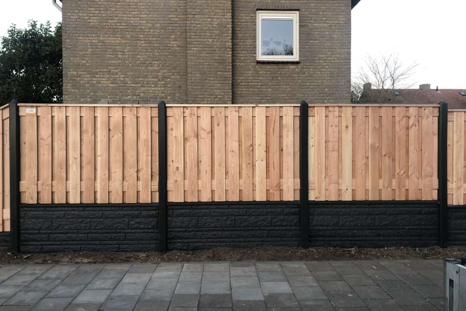 luxe hout-betonschutting